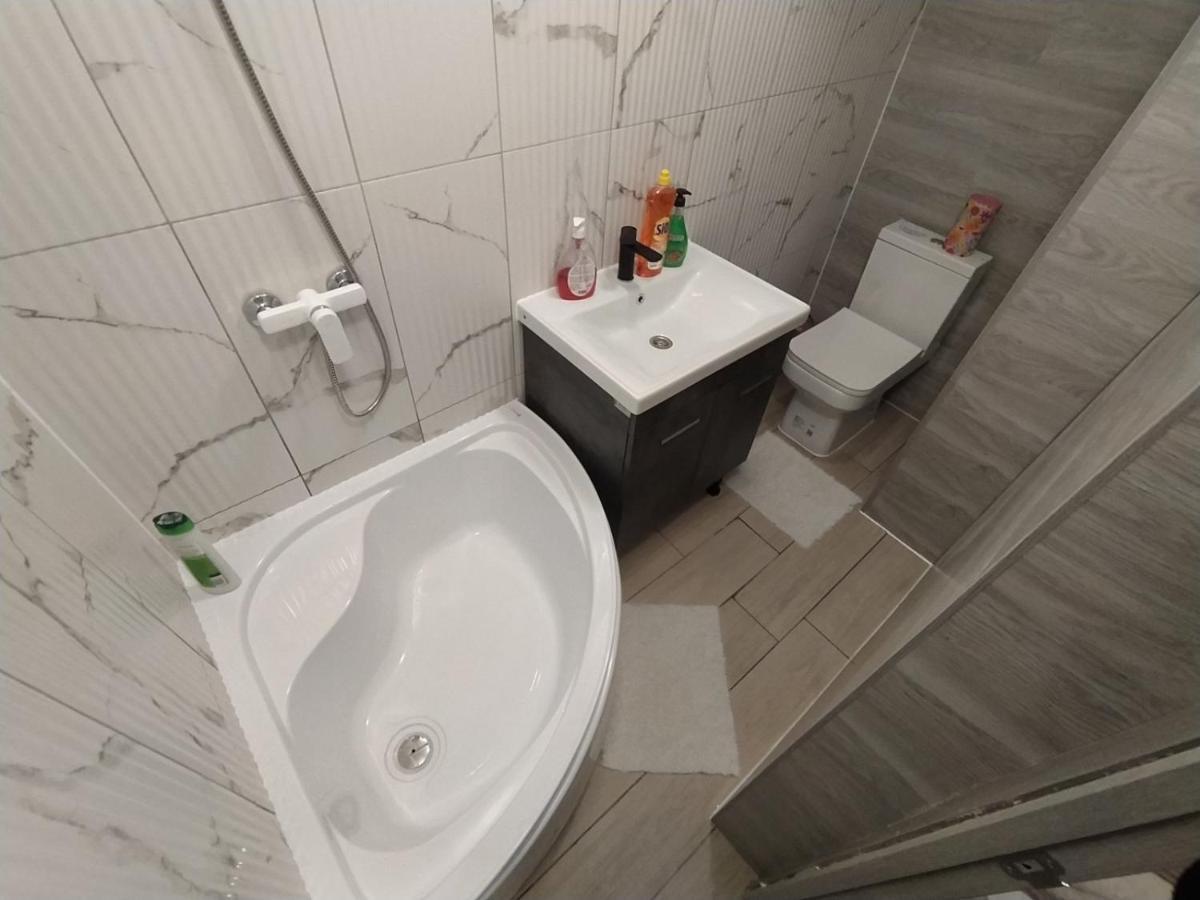 Appartamento Штефан64 Chişinău Esterno foto